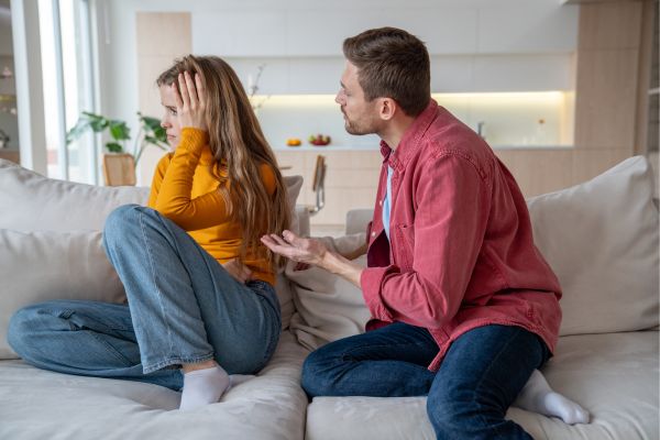 Come Accorgersi che il Tuo Partner ti Sta Manipolando 5 Segnali da Non Ignorare